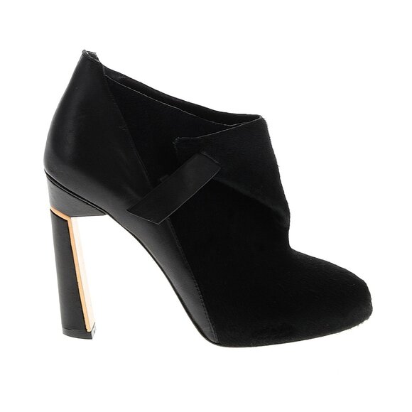 NEW Derek Lam black leather and cow hair booties, size 8 - Picture 1 of 11